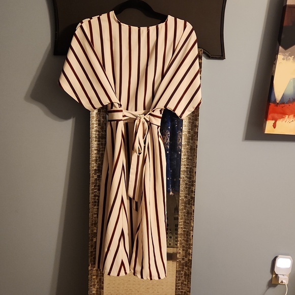 Dress - Picture 3 of 6